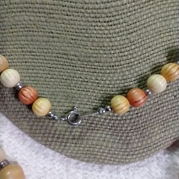 Silvertone beaded yellow orange long necklace - Picture 2 of 5